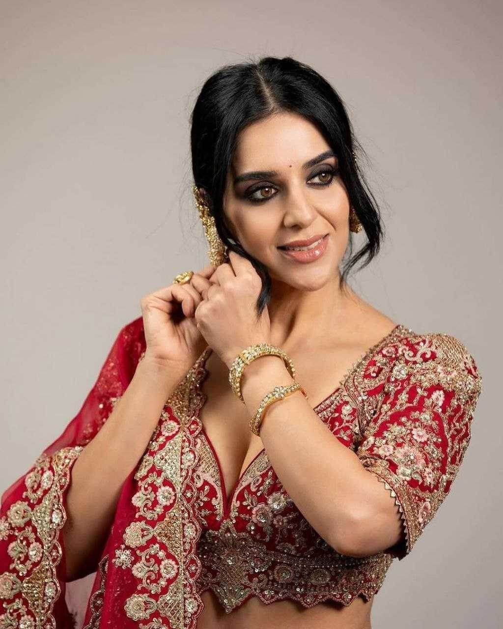 Malai Silk Sequins Lehenga With Cancan - MYLUXURY LANE ENTERPRISE