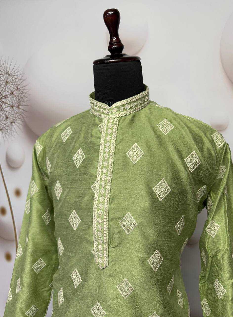 Mono Slub Mens Wear Embroidered Kurta