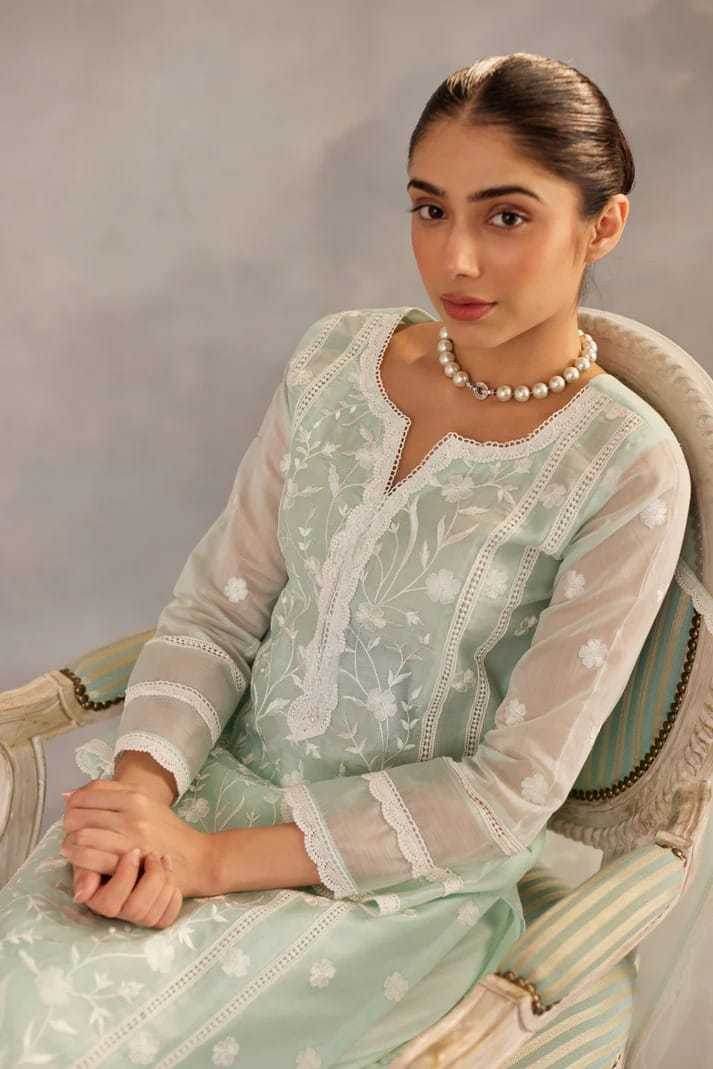 Organza Bottom With Dupatta Embroidery 3/4 Sleeve Kurti - MYLUXURY LANE ENTERPRISE