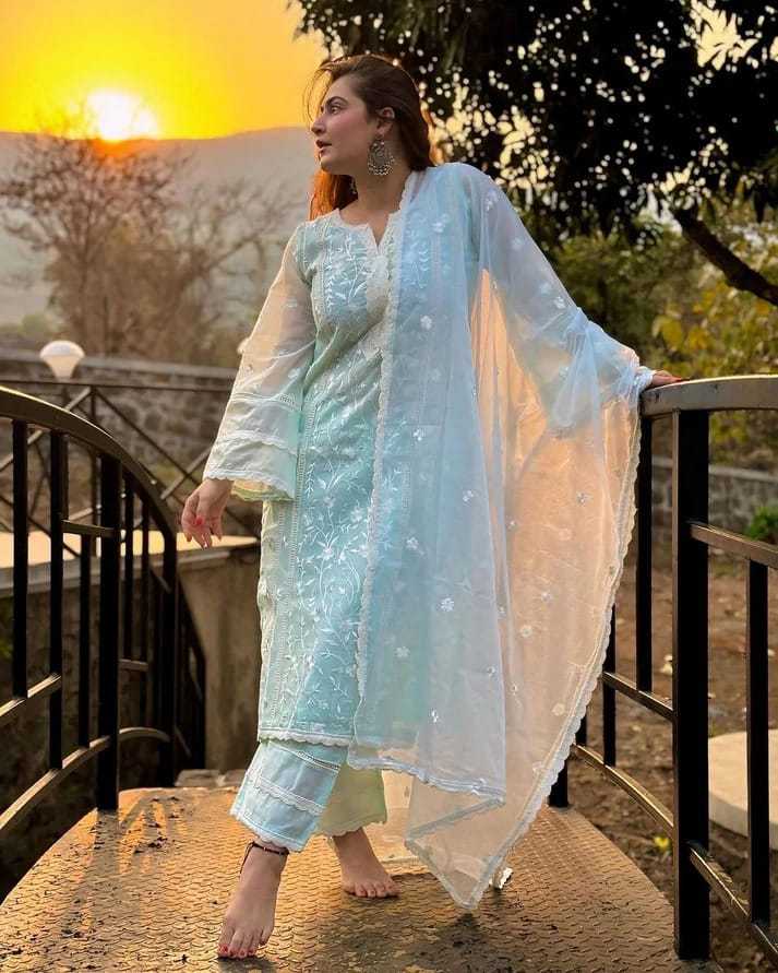Organza  Bottom With Dupatta Embroidery  3/4 Sleeve Kurti