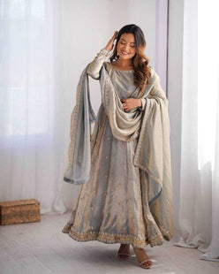 Pure Silk Gown - MYLUXURY LANE ENTERPRISE