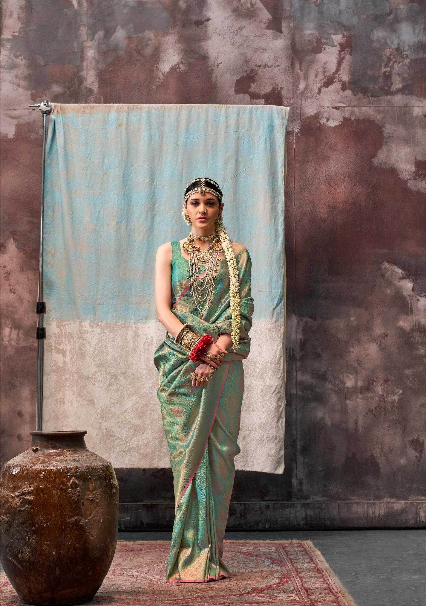 Handloom Designer Silk Zari Border Saree - MYLUXURY LANE ENTERPRISE