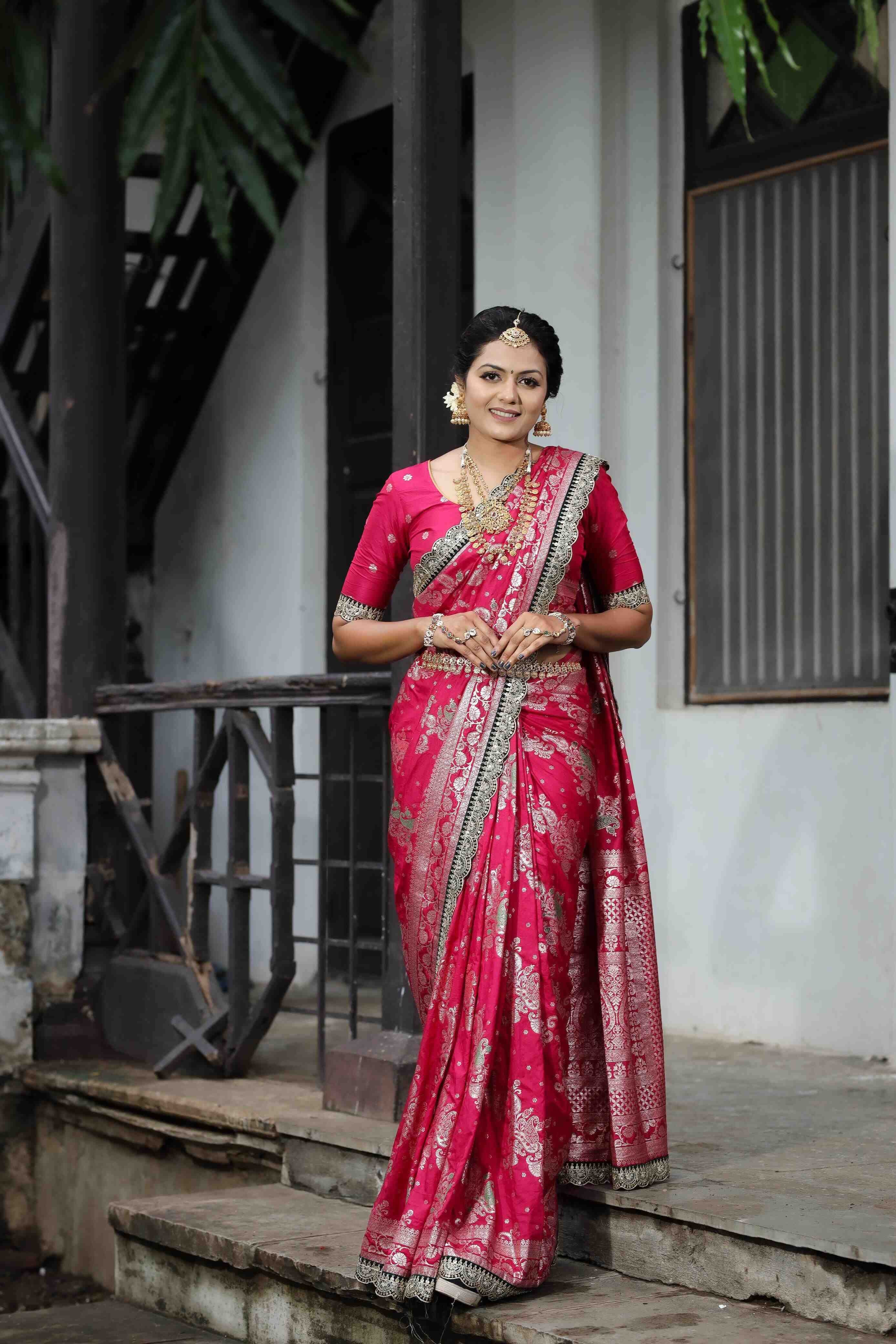 Dola  Ladies  Silk Sarees