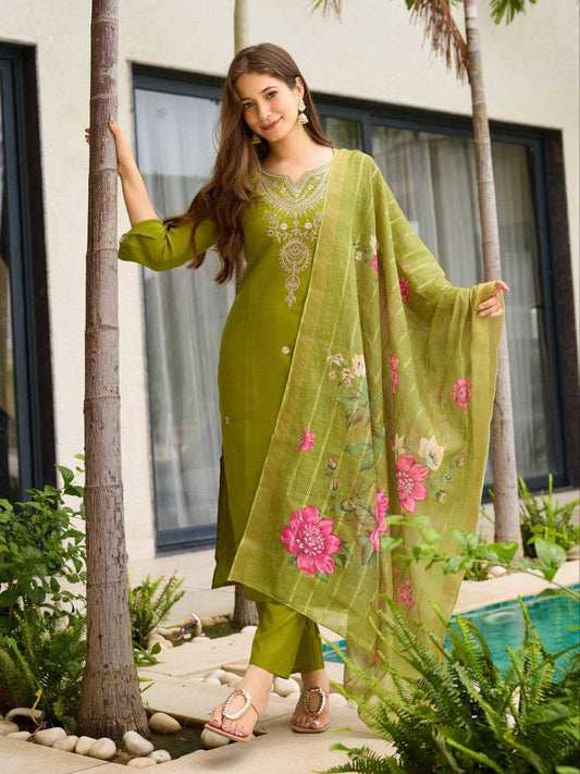 Viscose   Embroidered Kurti