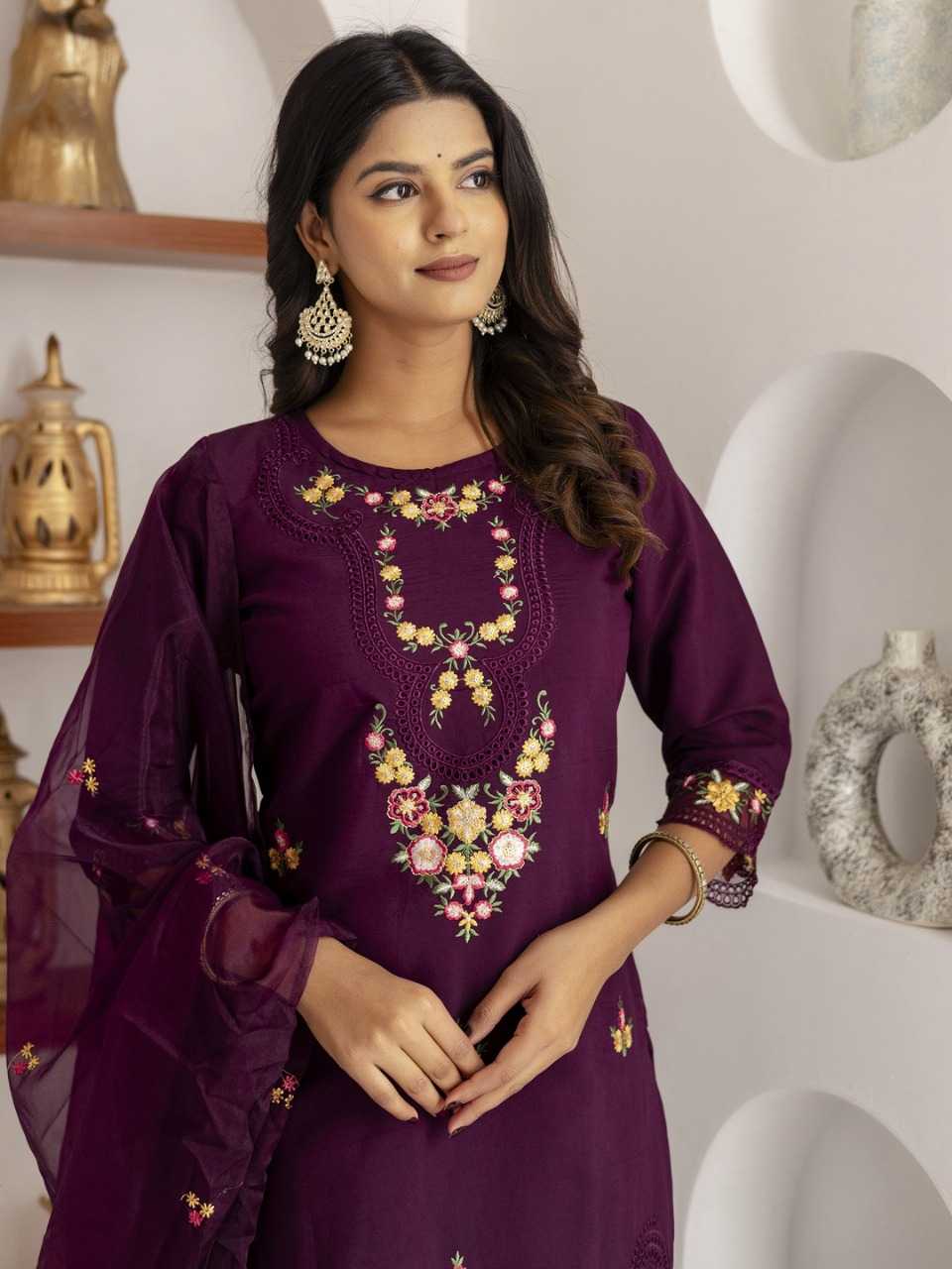 Viscose  Ladies Silk Suit